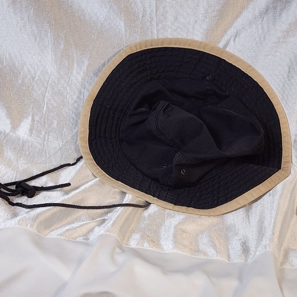 Boys 8-18 Cotton Black & Tan Floppy Hat with Adjustable Chin Strap - Great - Picture 2 of 5